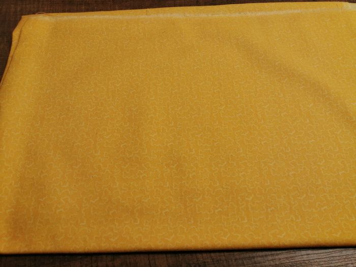 tissu jaune 112 x 55 cm
