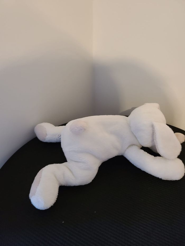 Doudou Fifi chien DIMPEL blanc beige couché - photo numéro 2