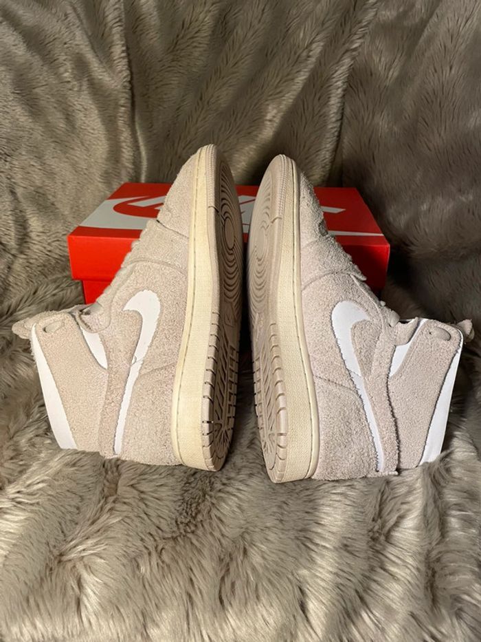 Air Jordan one high cfm beige taille 37,5 - photo numéro 2
