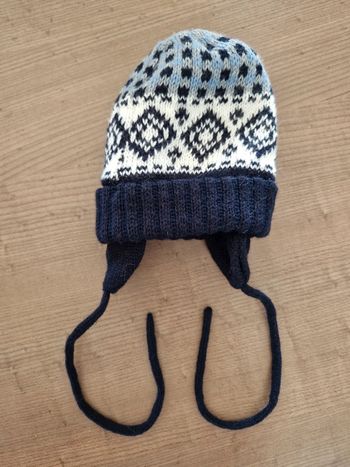 Bonnet en laine nouveau-né