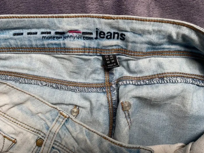 Short en Jean délavé Jennyfer taille 36 - photo numéro 3