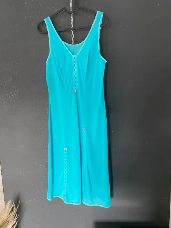 Fond de robe turquoise dentelle ajourée 38/40
