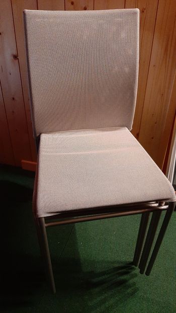 Lot de 5 chaises empilables