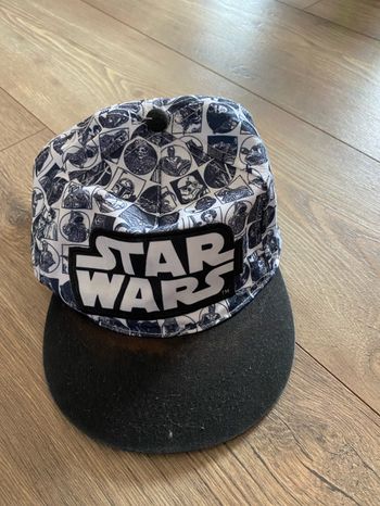 Casquette noir et blanc star wars T54