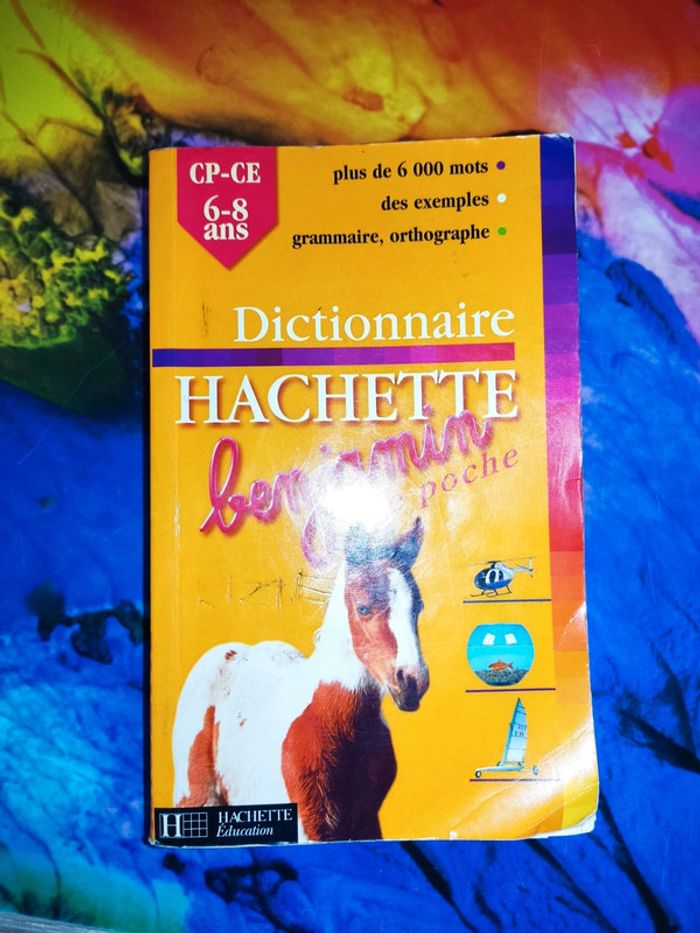 Dictionnaire Hachette CP CE1 CE2