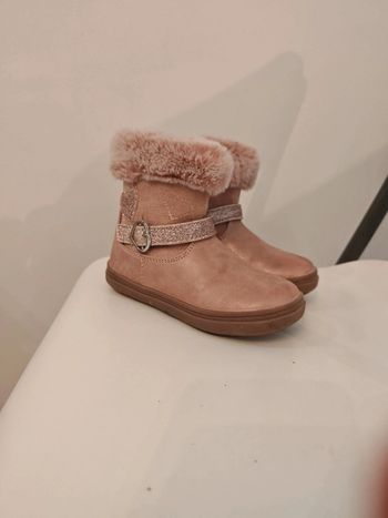 Botte fourrée rose pointure 24