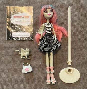 Poupée Rochelle Goyle