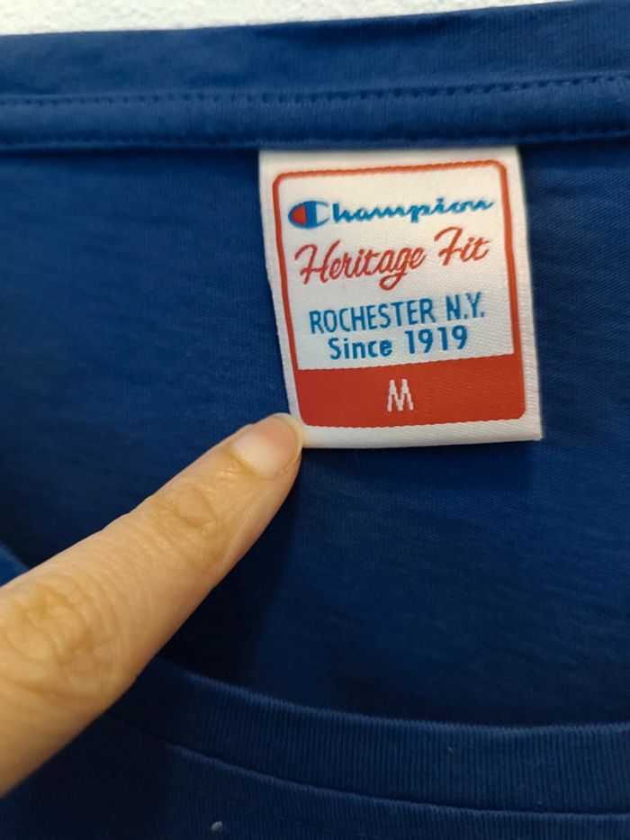 T-shirt CHampioN bleu - taille S/M - neuf - photo numéro 4