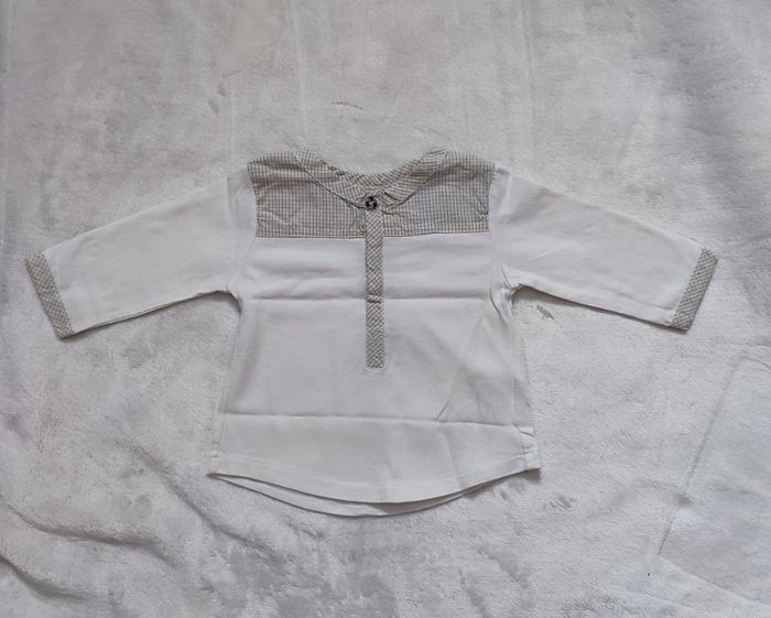 Tee shirt manche longue blanc et a carreaux Dpam taille 3 mois