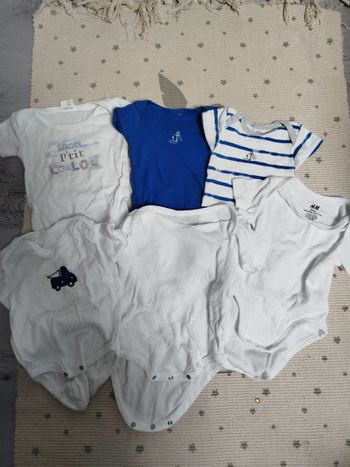 Lot body manches courtes 3mois