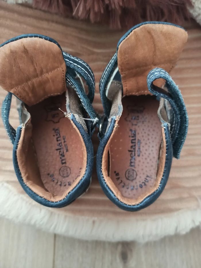 Chaussure garçon taille 18 - photo numéro 11