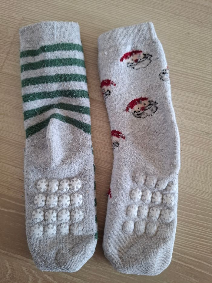 Lot chaussettes T.23/24 - photo numéro 5