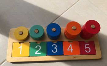 Jeu des chiffres et couleurs Oxybul