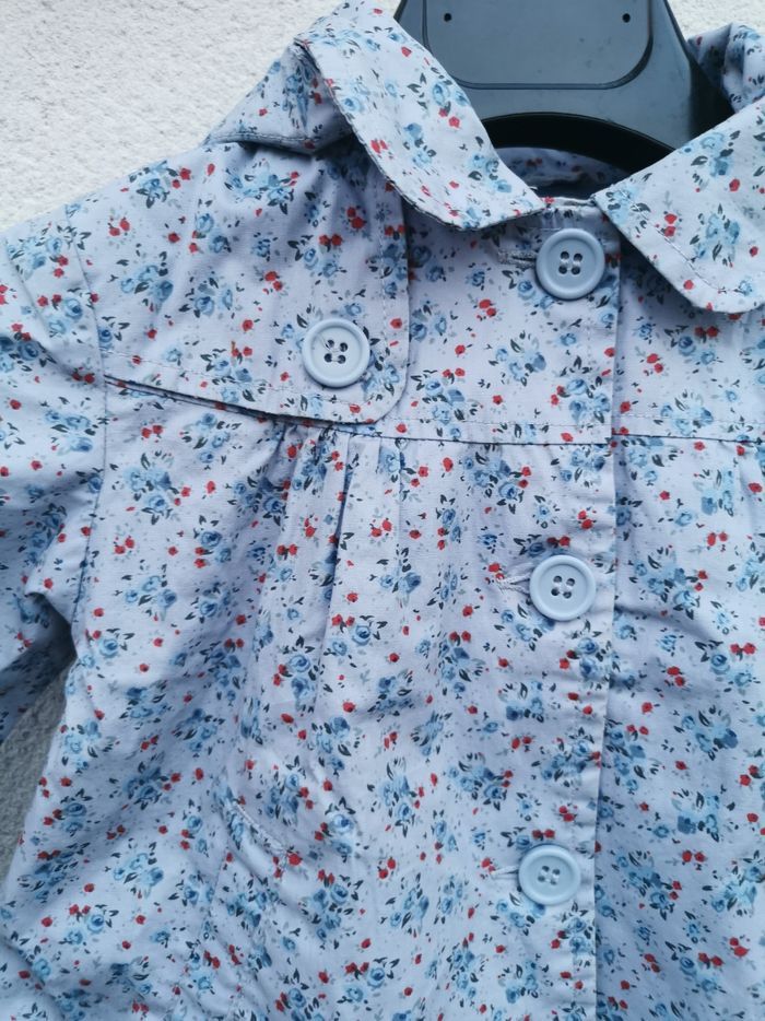 Trench court bébé fille bleu motif liberty 18 mois boutchou excellent état - photo numéro 2