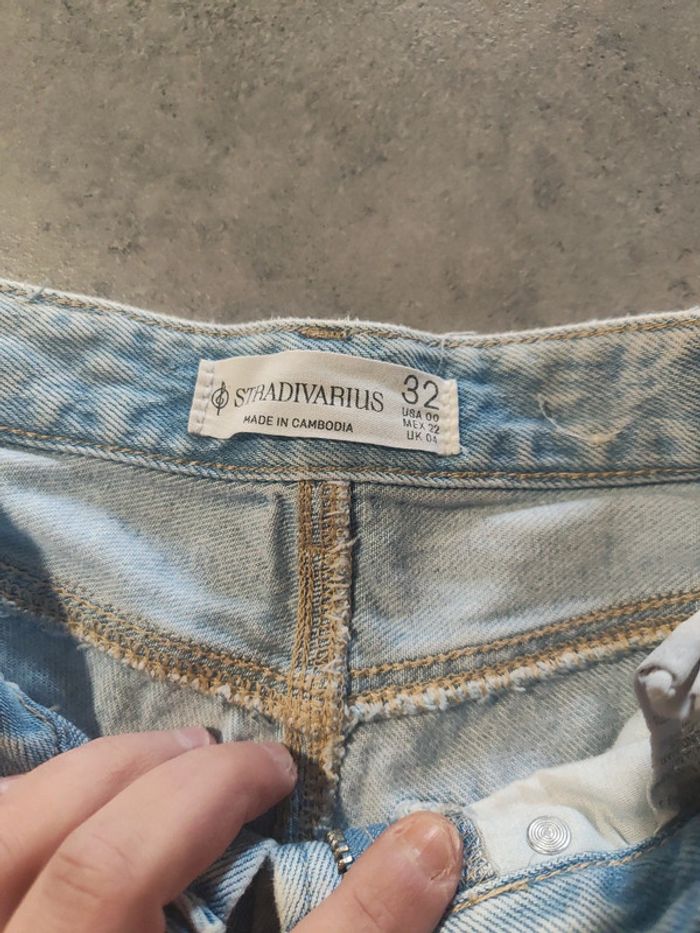 Jean à trous Stradivarius pattes d'éléphant bleu clair taille 32 - photo numéro 6