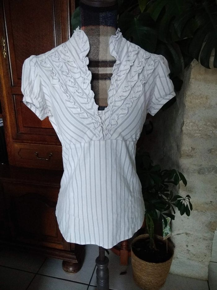 Haut blouse cintrée rayée blanc/gris