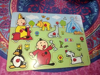 Puzzle en bois de bumba et ses amies