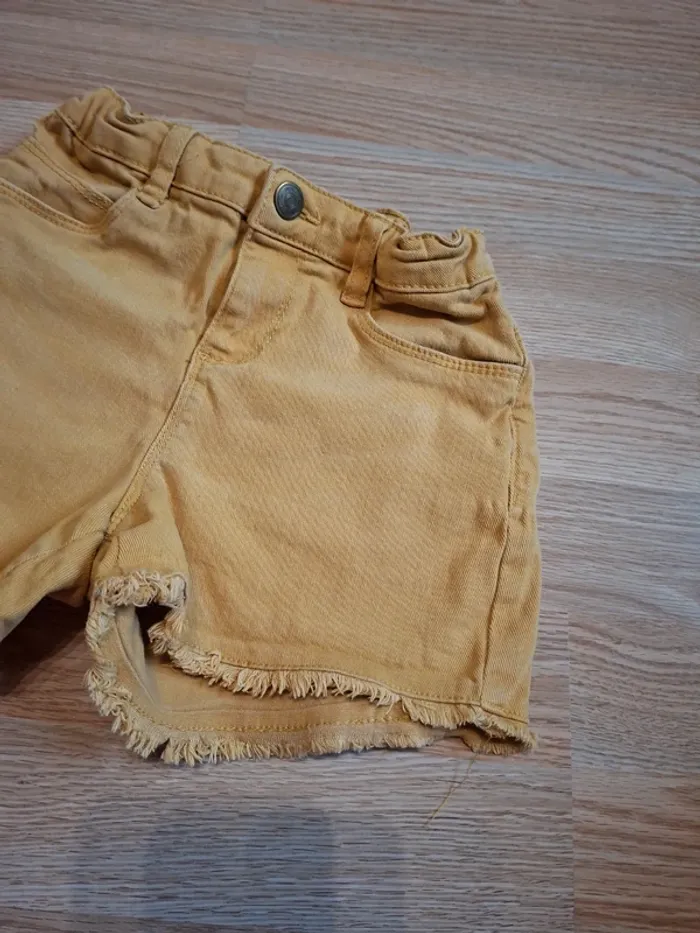 Short jean moutarde - photo numéro 3