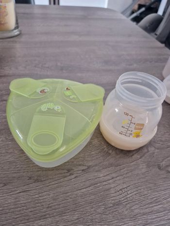 Boite doseuse de lait + bas de biberons