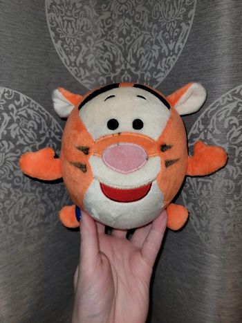 Peluche tigrou boule disney