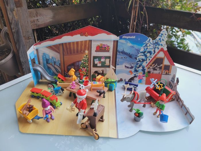 Playmobil 9264 : Calendrier de l'avent, La Fabrique du Père-Noël 🎅 - photo numéro 2