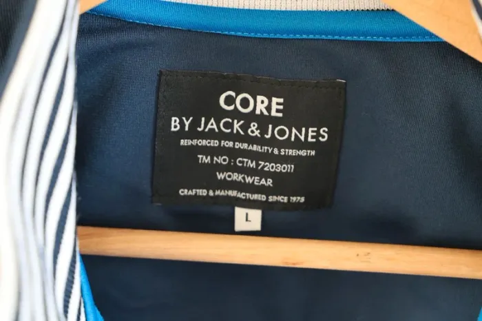 C39 veste bleu Jack&Jones L - photo numéro 3