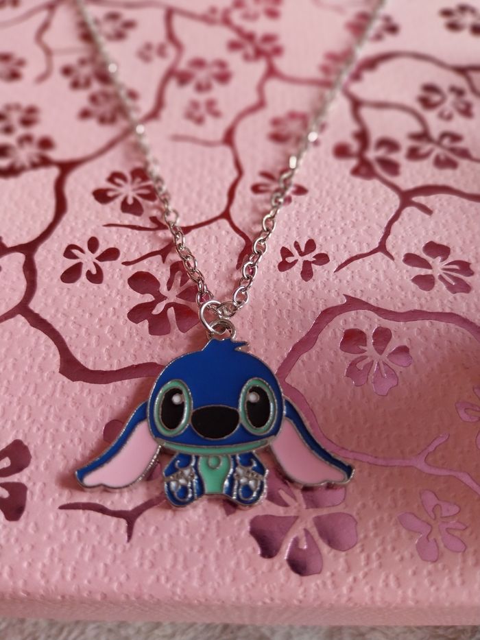 Collier stitch