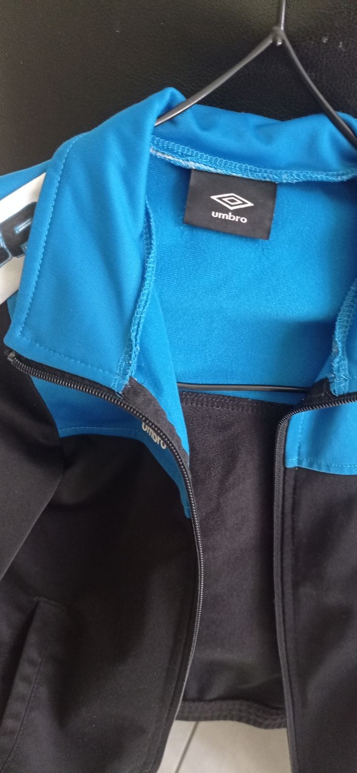 Veste umbro 8ans 128 2€ - photo numéro 2