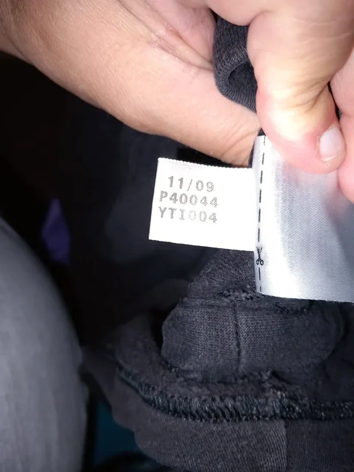 Pull Adidas taille 38 - photo numéro 3