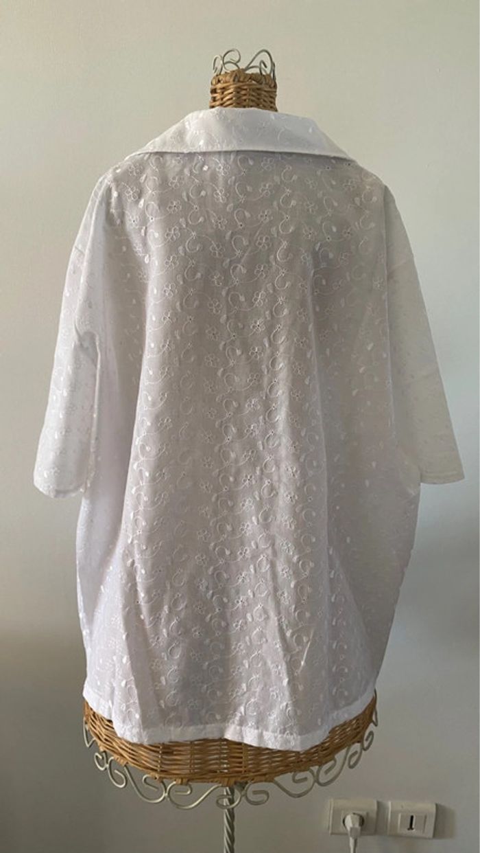 Chemise vintage cousue main blanche avec broderies manches courtes taille M - photo numéro 6