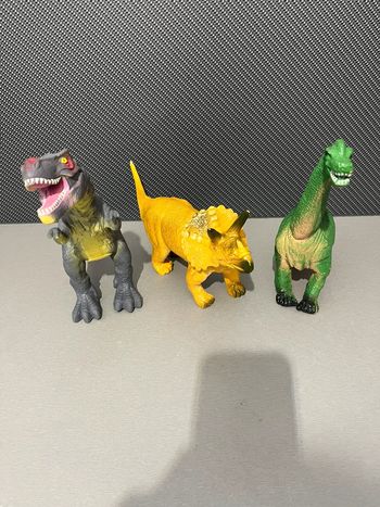 Lot dinosaures