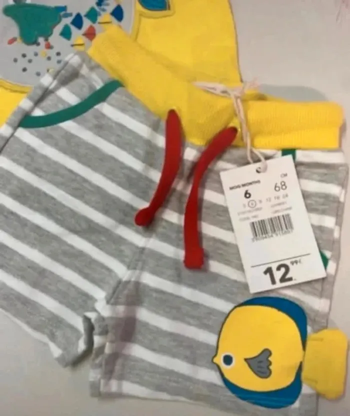 Ensemble bébé garçon (neuf) - Taille 6 mois - photo numéro 2