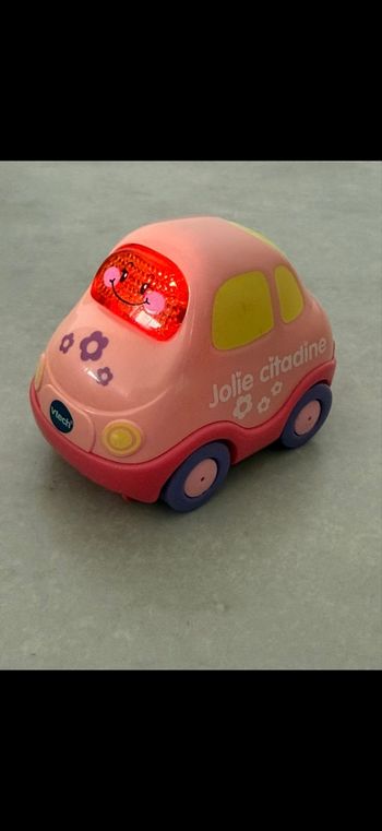 Voiture Tut tut Jolie citadine Capucine VTech