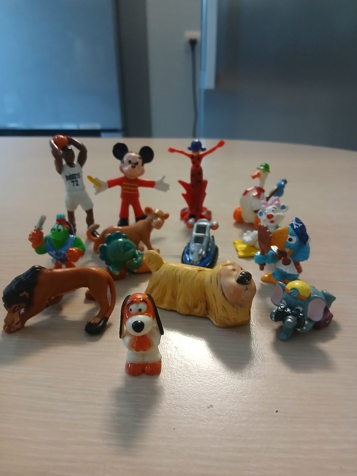 Lots de figurines tres bonne etats - photo numéro 7
