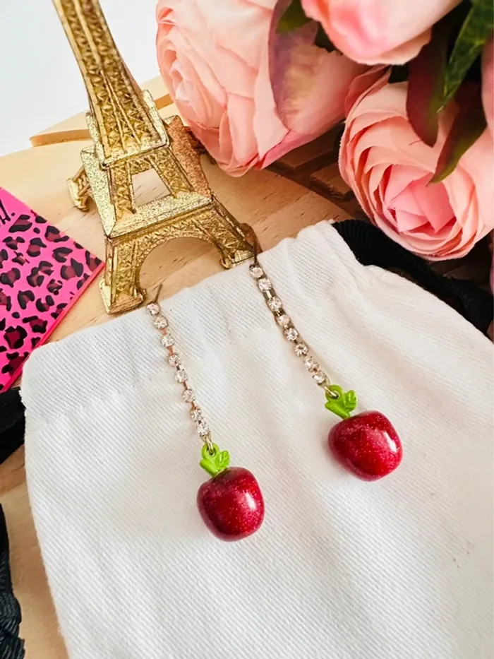 đ Boucles dâoreilles Betsey Johnson â Cerises rouges brillantes - photo numĂ©ro 5