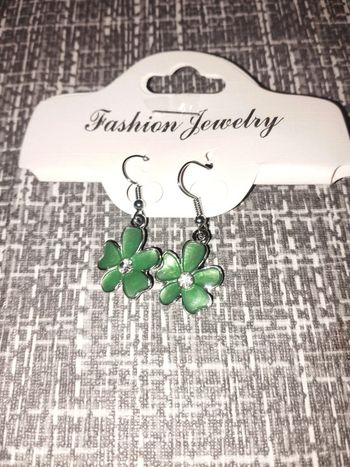 Boucle d'oreille