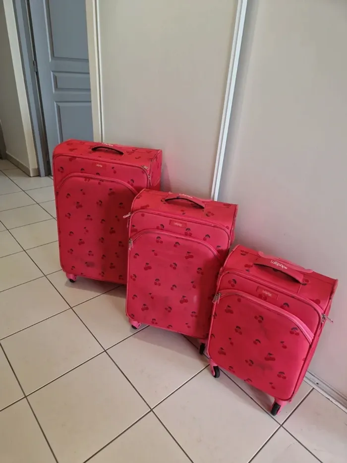 Lot valises motifs cerises Lollipops Paris
