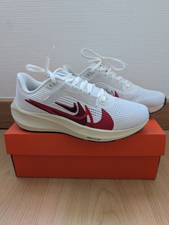 Nike air zoom Pegasus 40 - taille 37,5 - Neuve et authentique