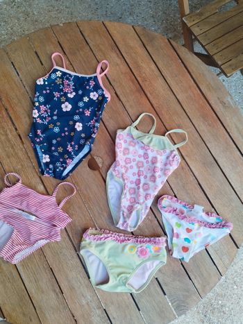 Lot de maillot de bain fille 12 mois