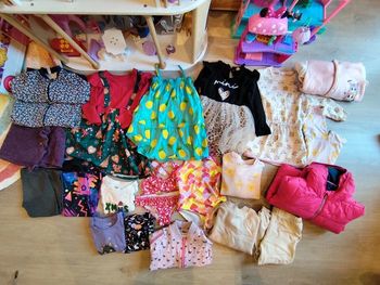 Lot vêtements fille 3 et 4 ans.