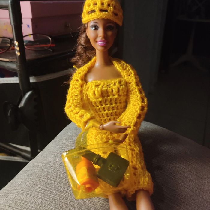 Vêtements pour Barbie 3+1€. - photo numéro 7