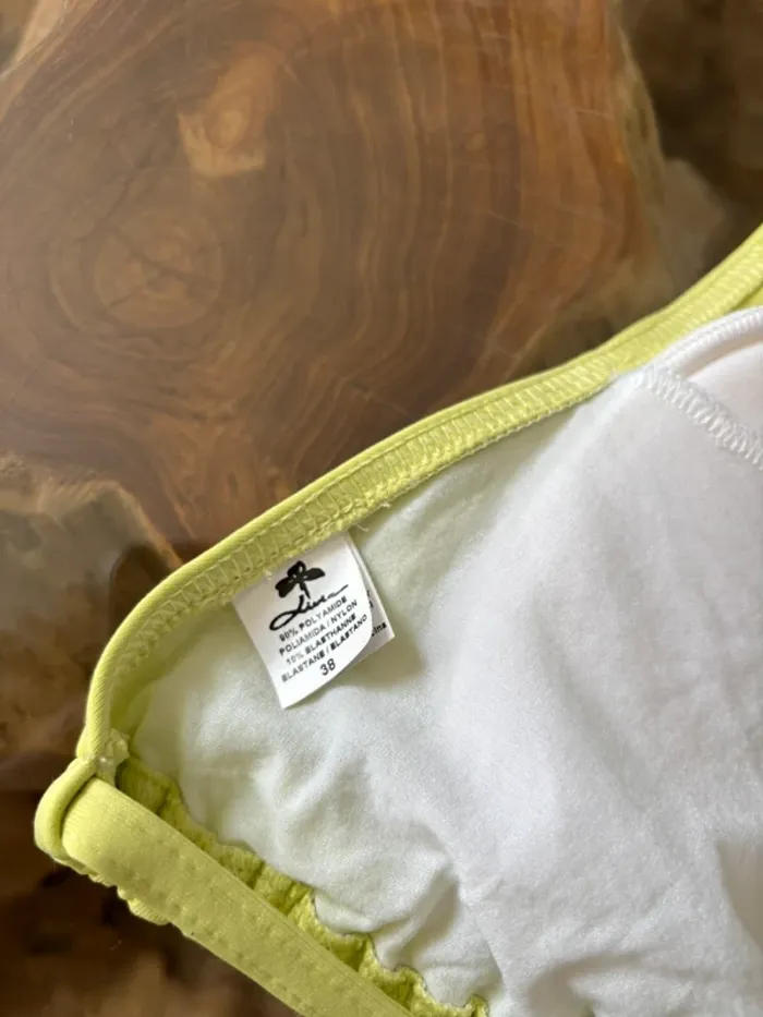 Maillot de bain 2 pièces Livia vert fleurs boucle - photo numéro 6