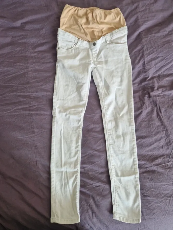 Jean blanc de maternité taille 38