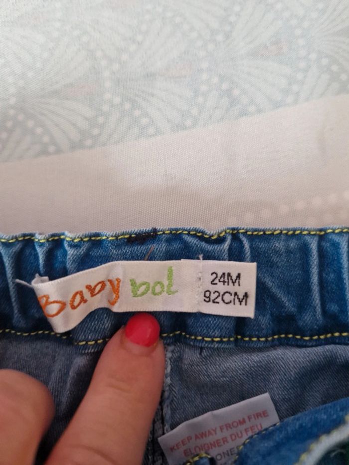 Jeans 24 mois - photo numéro 2