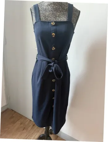 Robe Vero Moda bleu marine – Taille XS
