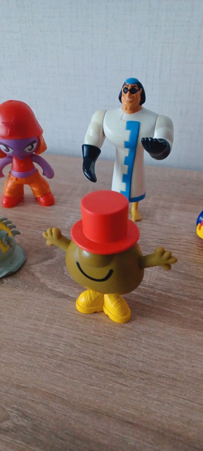 Lot de 9 petits jouets figurines enfant - photo numéro 3