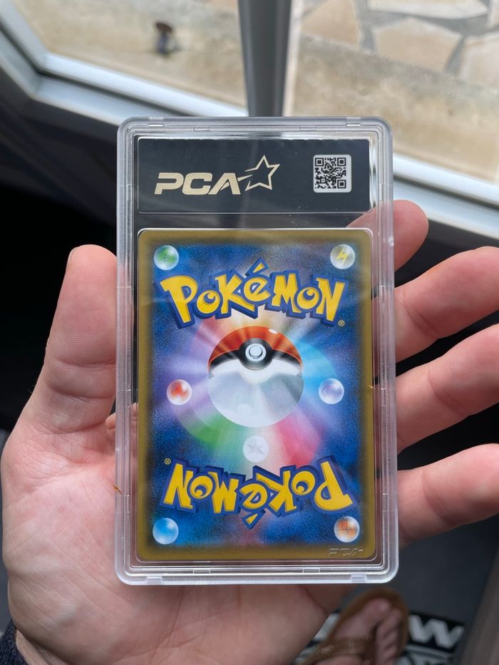 Pokémon carte gradée Victini Vmax PCA 9.5 - photo numéro 2