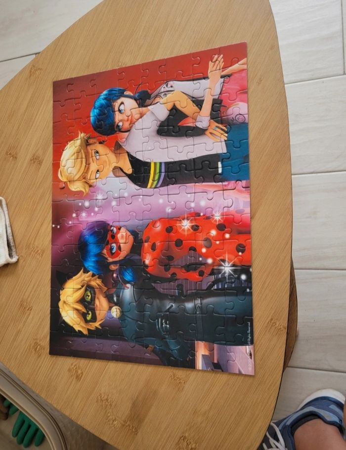 Puzzle Miraculous Ladybug neuf 100 pièces - photo numéro 2