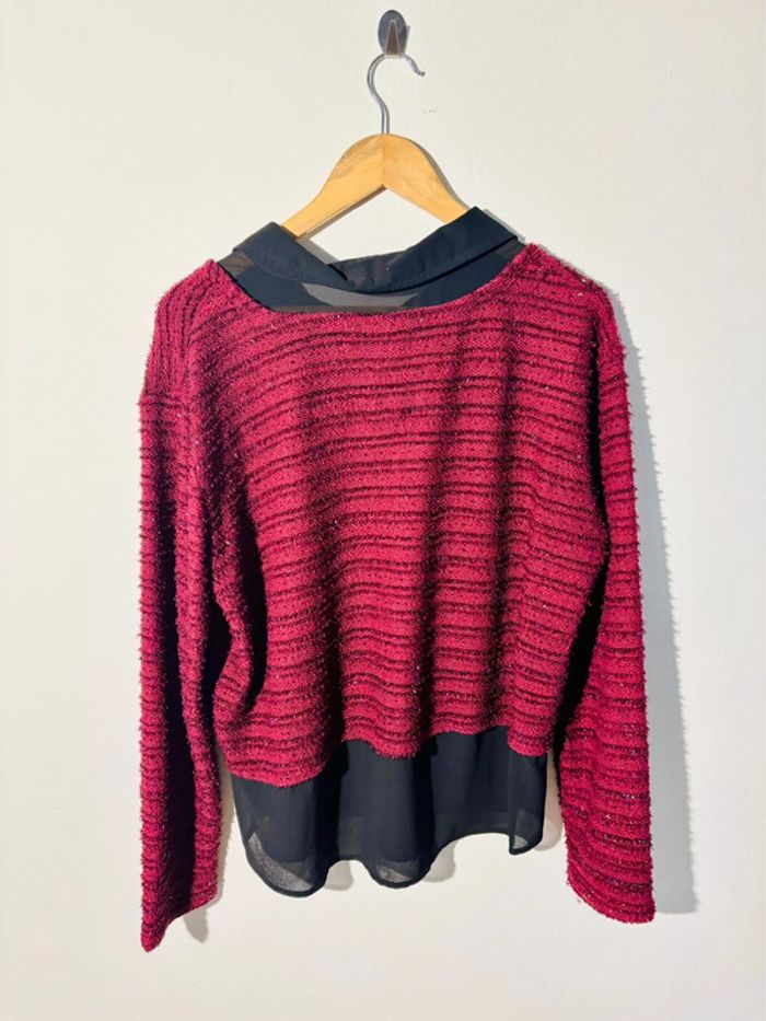 Pull rouge foncé avec col noir, taille XL 🔴 - photo numéro 3