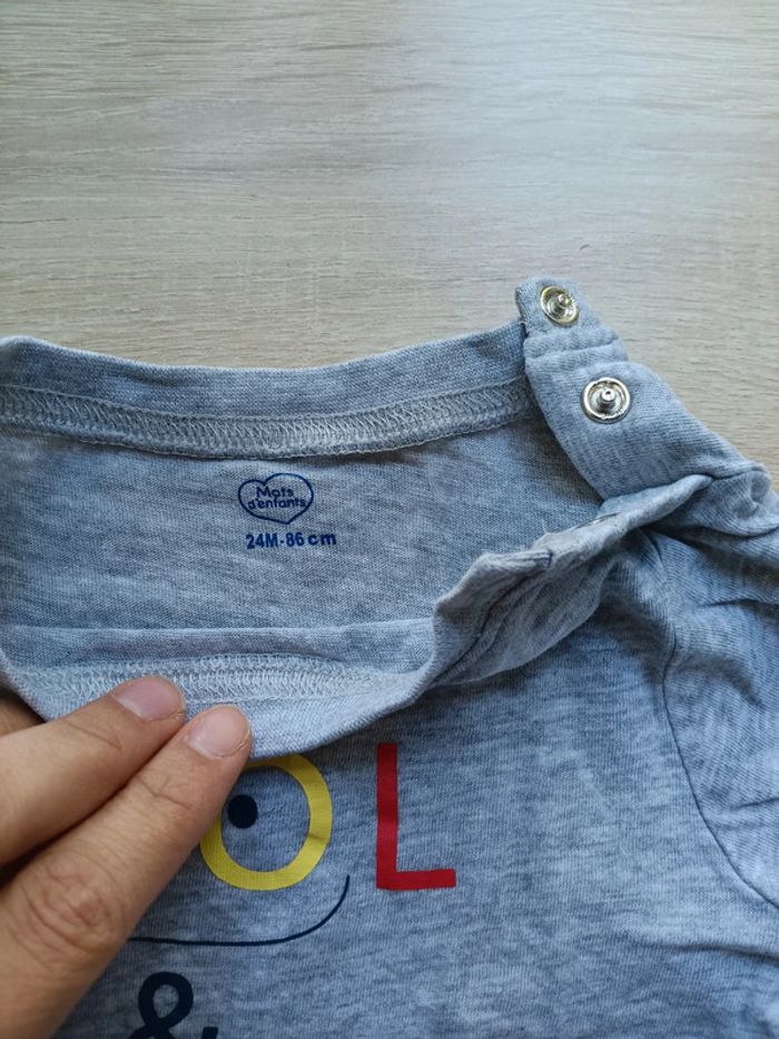 Tee-shirt manches courtes taille 24 mois - photo numéro 3